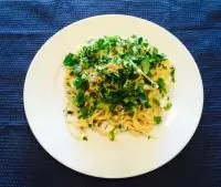 Спагетти с треской и копченым лососем