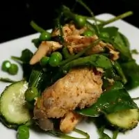 Филе лосося с овощами в горчичном соусе