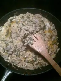 Зеленая фасоль с грибами в сметане