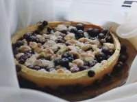 Пирог с ягодами на песочном тесте