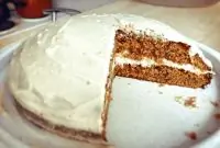 Морковный торт с творожным кремом