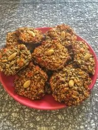 Диетическое печенье с орехами без муки и сахара