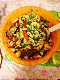 Теплый салат со свининой