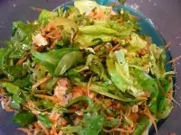 Куриный салат с горчичным соусом