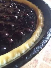 Песочный пирог со смородиновым вареньем