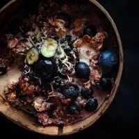 Сыроедческая каша из черного риса