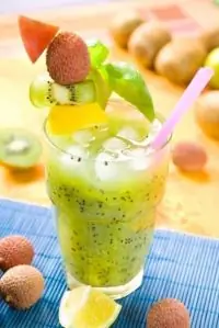 Цитрусовый коктейль с киви и ромом