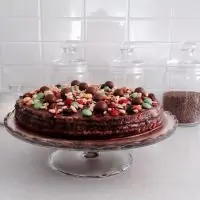 Бисквит с вареньем