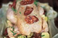 Запеченная курица по испански с колбасой чоризо