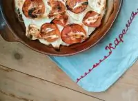 Курица с картофелем и кабачками, запеченная в духовке