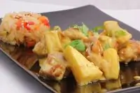 Курица с ананасом