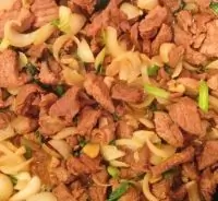 Говядина с луком в китайском стиле