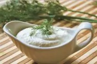 Соус с хреном на основе беарнéза