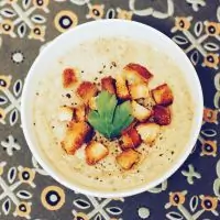 Крем-суп из шампиньонов и картофеля с гренками