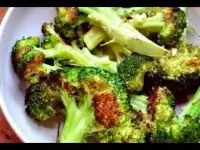 Брокколи, запеченная с чесноком