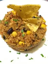 Киноа с индейкой по мексикански