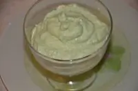 Мусс из авокадо с зеленью