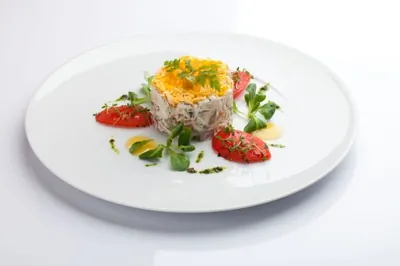 Оливье с копченой куриной грудкой