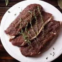 Вяленая утка с розмарином и тимьяном