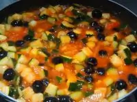 Рагу из цукини с маслинами