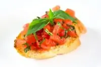 Брускетта с томатами