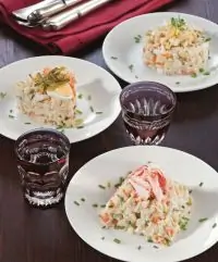 Оливье с крабом и антоновским яблоком