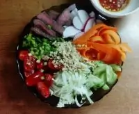 Острый овощной салат с говядиной