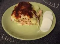 Каннеллони с начинкой из курицы и перца, с кабачком и помидорами