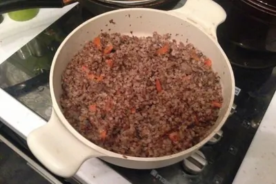 Гречка с вешенками, луком и морковью