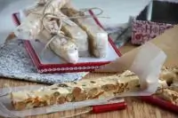 Мягкая нуга с орехами и курагой (Torrone morbido)