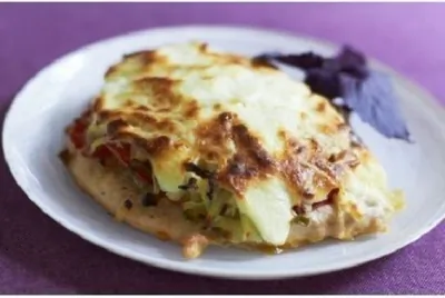 Куриная грудка под шубой из грибов и картофеля