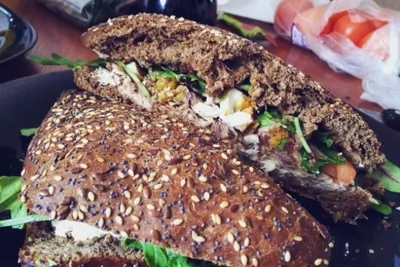 Низкокалорийный сэндвич с тунцом