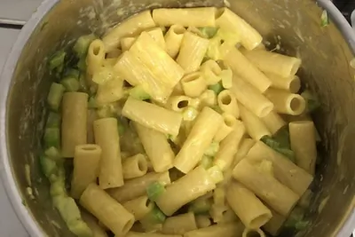 Паста карбонара с цуккини