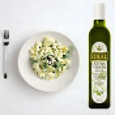 Ракушки конкилье с йогуртом, зеленым горошком и чили