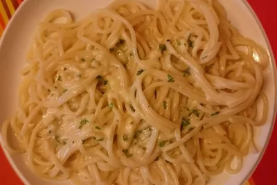 Сливочно-сырный соус с мускатным орехом для пасты