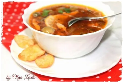 Сборная солянка на курином бульоне