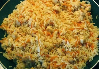 Золотистый плов с курицей