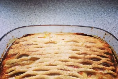 Пирог из теста фило с горбушей и шпинатом