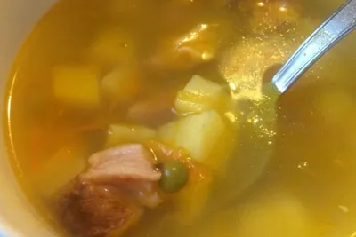 Гороховый суп с копчёным мясом