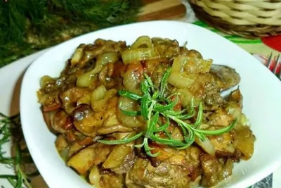 Утиная печень с грибами