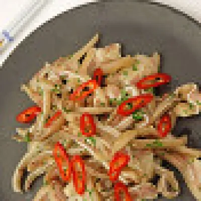 Закуска из поросячьих ушек