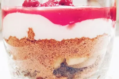 Трайфл с малиной