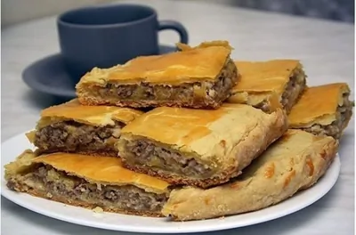 Пирог с сыром и мясом