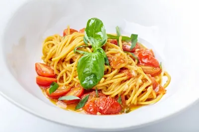 Тальолини с томатами даттерини и базиликом из ресторана Buono
