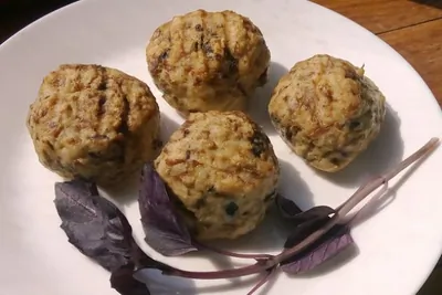 Котлеты из куриного фарша с шампиньонами в духовке