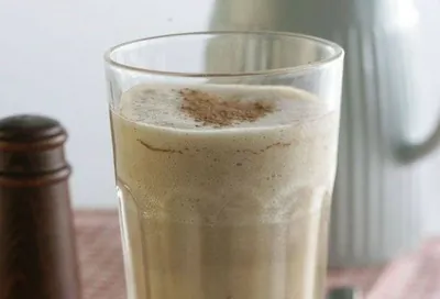 Йогуртовый коктейль с бананом