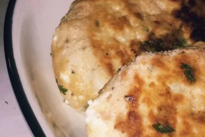 Диетические котлеты из курицы и творога