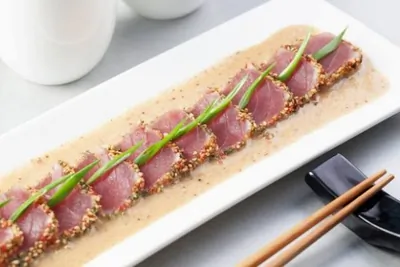 Тунец фурикакэ в соусе мустард