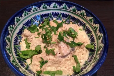 Курица под луково-миндальным соусом муркарма