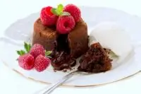 Шоколадный фондан с ликером